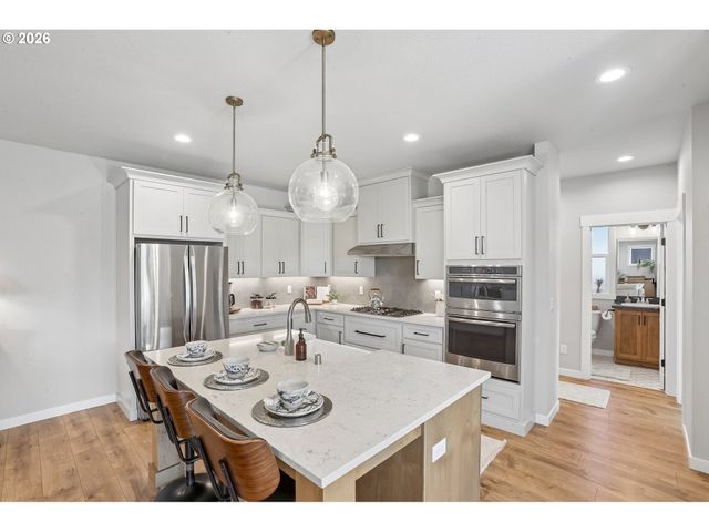 2019 N 3RD Way, Ridgefield, WA 98642