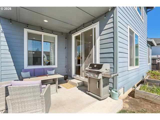 2019 N 3RD Way, Ridgefield, WA 98642