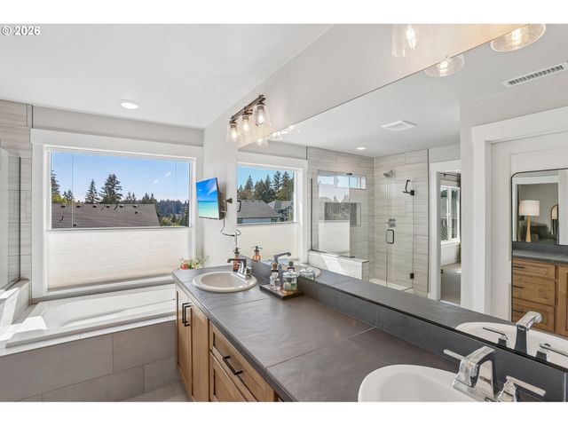 2019 N 3RD Way, Ridgefield, WA 98642