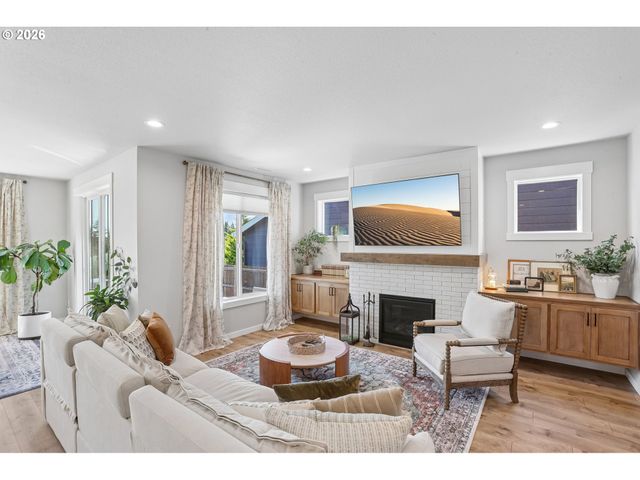 2019 N 3RD Way, Ridgefield, WA 98642
