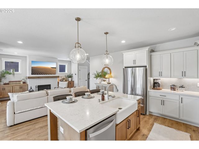 2019 N 3RD Way, Ridgefield, WA 98642