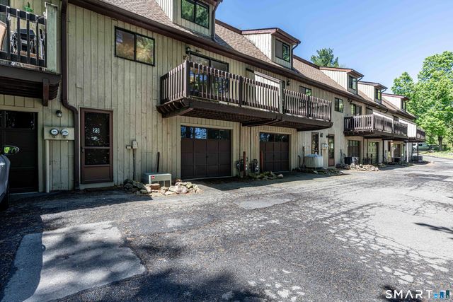 23 Sherman Lane 23, Hamden, CT 06514