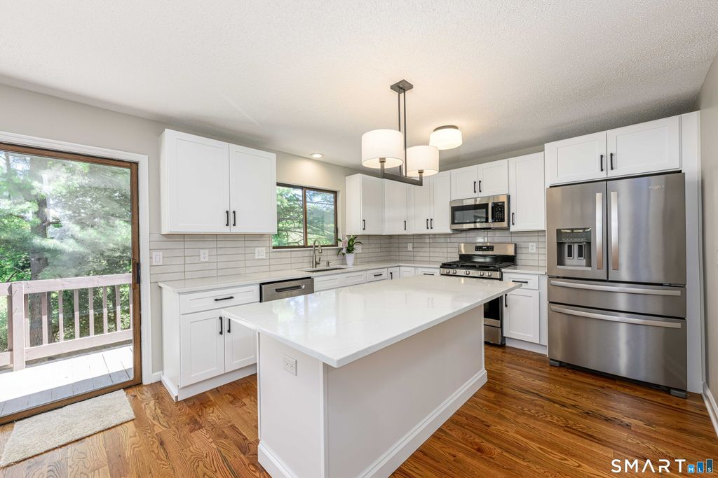 23 Sherman Lane 23, Hamden, CT 06514