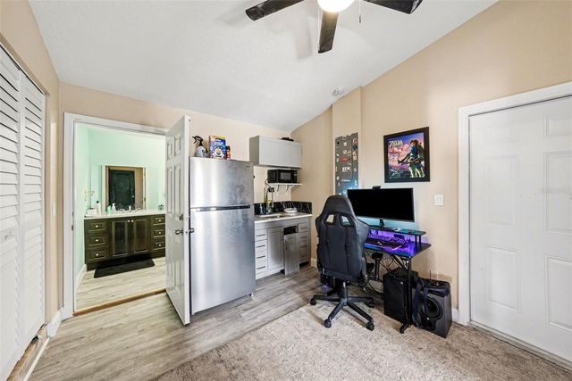 10119 CHIMNEY HILL COURT, Tampa, FL 33615