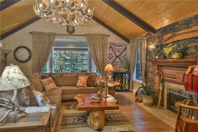 196 N Fairway Drive, Lake Arrowhead, CA 92352