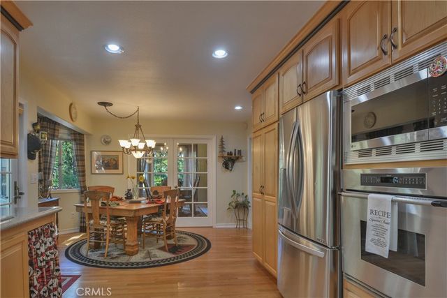 196 N Fairway Drive, Lake Arrowhead, CA 92352