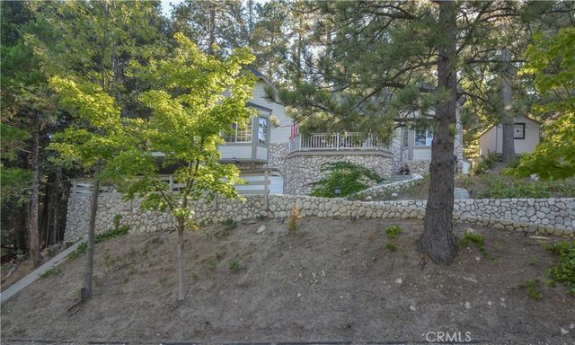 196 N Fairway Drive, Lake Arrowhead, CA 92352