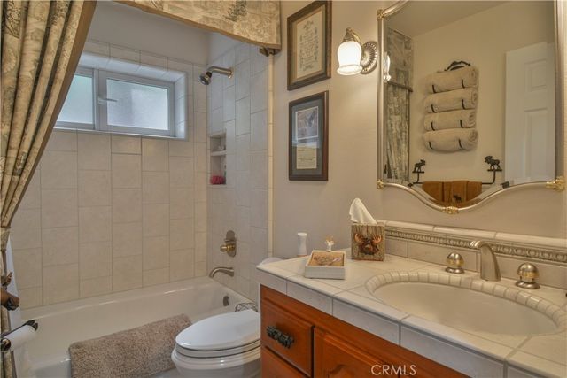 196 N Fairway Drive, Lake Arrowhead, CA 92352