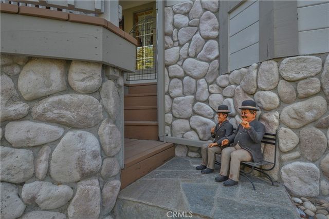 196 N Fairway Drive, Lake Arrowhead, CA 92352