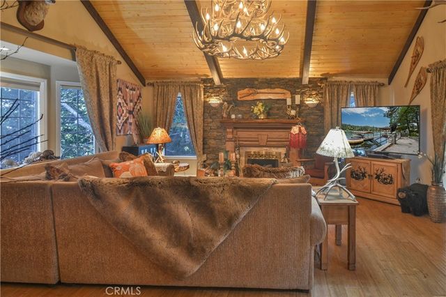 196 N Fairway Drive, Lake Arrowhead, CA 92352