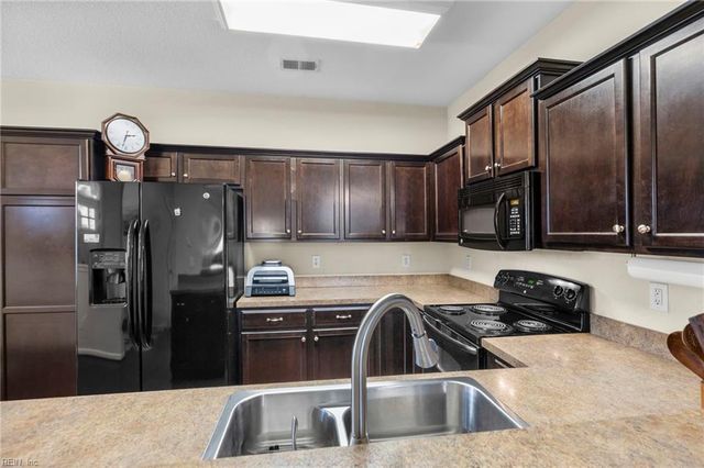 4163 Seafarer AVE, Norfolk, VA 23518