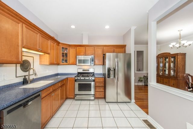 144 Jillian Blvd, Parsippany-troy Hills Twp., NJ 07054