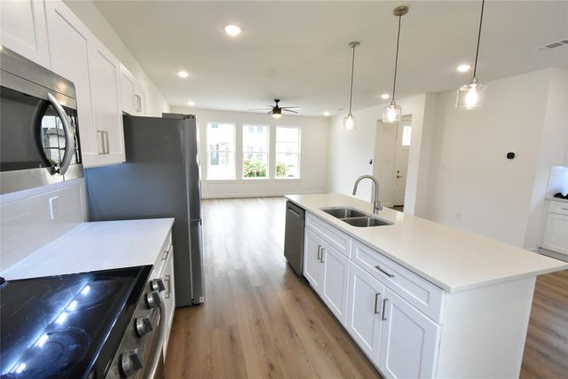 9532 Thorncrown Lane, Fort Worth, TX 76179