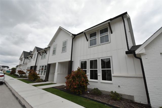 9532 Thorncrown Lane, Fort Worth, TX 76179