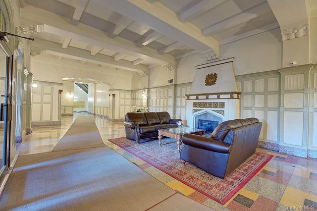 167-10 Crocheron Avenue 5R, Flushing, NY 11358