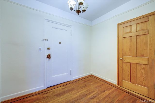 167-10 Crocheron Avenue 5R, Flushing, NY 11358