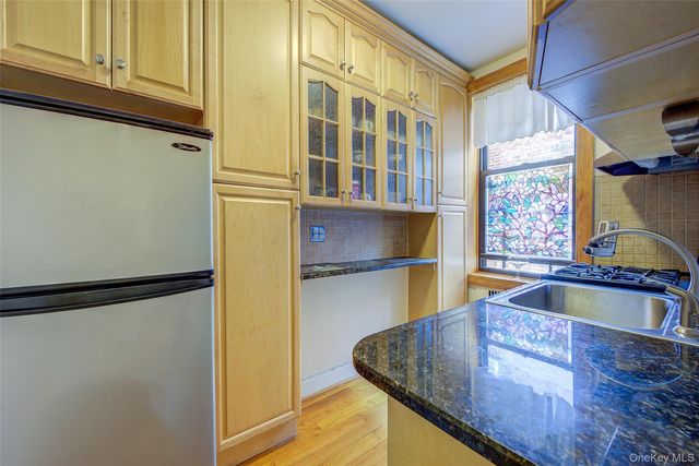 167-10 Crocheron Avenue 5R, Flushing, NY 11358