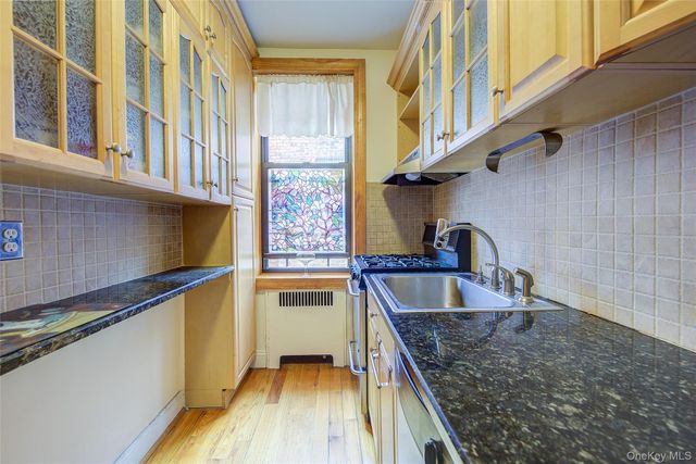 167-10 Crocheron Avenue 5R, Flushing, NY 11358