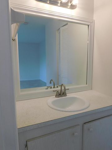 640 SE 2nd Avenue 103, Boynton Beach, FL 33435