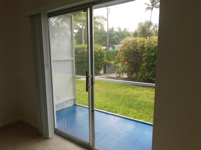 640 SE 2nd Avenue 103, Boynton Beach, FL 33435