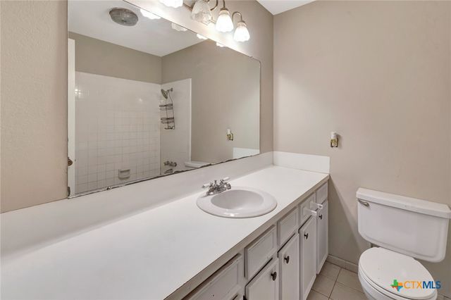 247 Goldenrod Avenue, Victoria, TX 77904