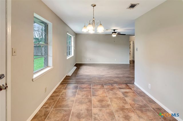 247 Goldenrod Avenue, Victoria, TX 77904