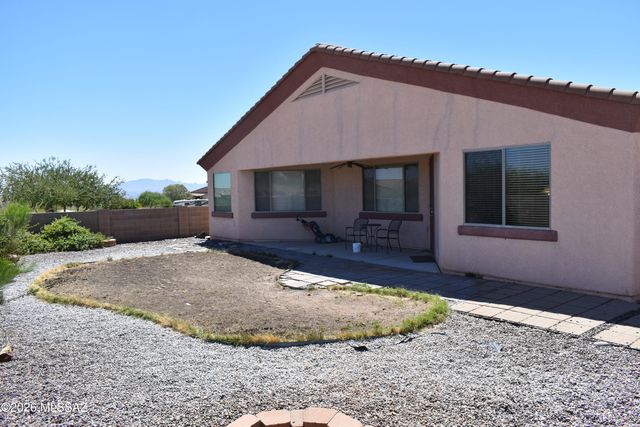 1476 W Big Room Place, Benson, AZ 85602
