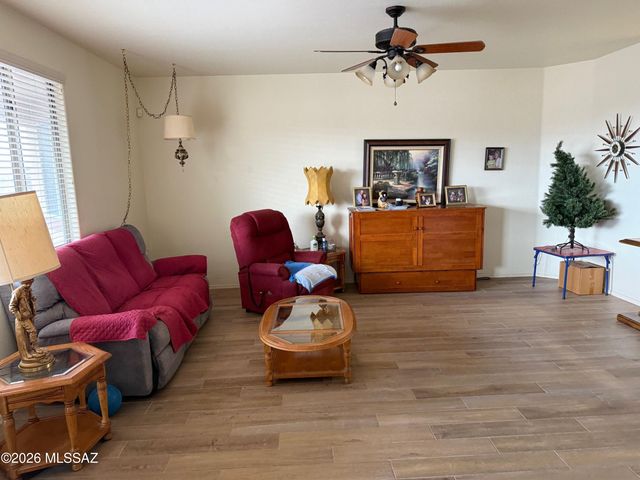 1476 W Big Room Place, Benson, AZ 85602