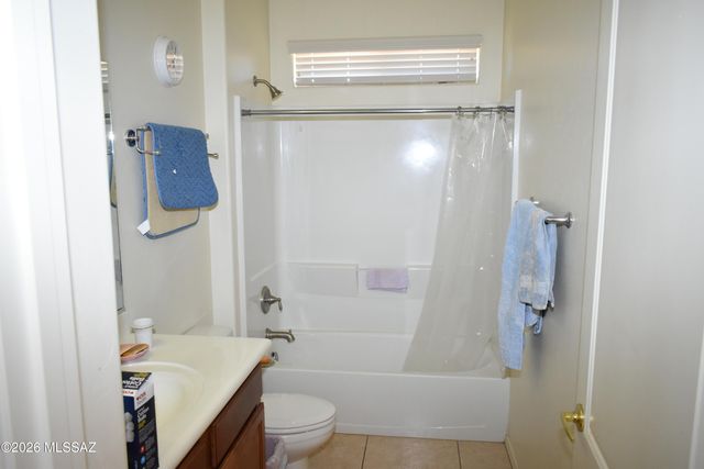 1476 W Big Room Place, Benson, AZ 85602