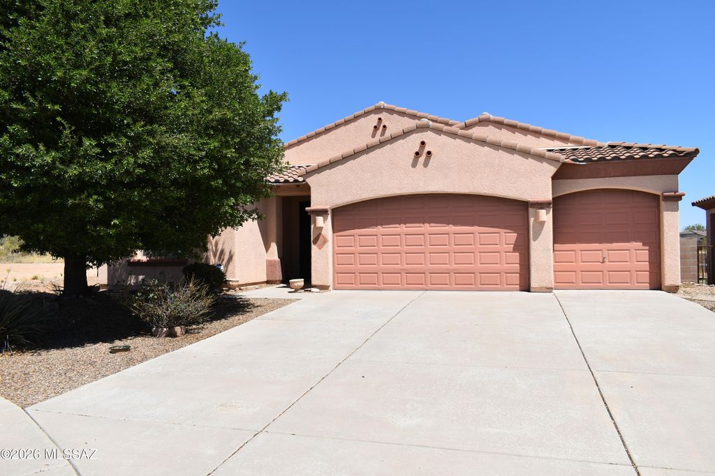 1476 W Big Room Place, Benson, AZ 85602