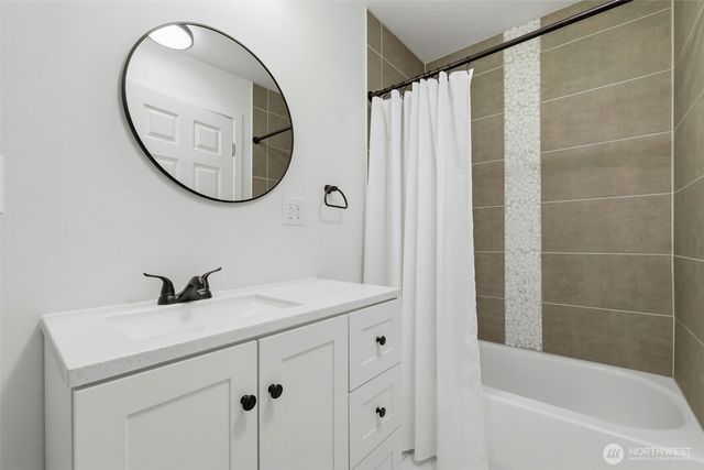 8905 Veterans Drive SW, Lakewood, WA 98498