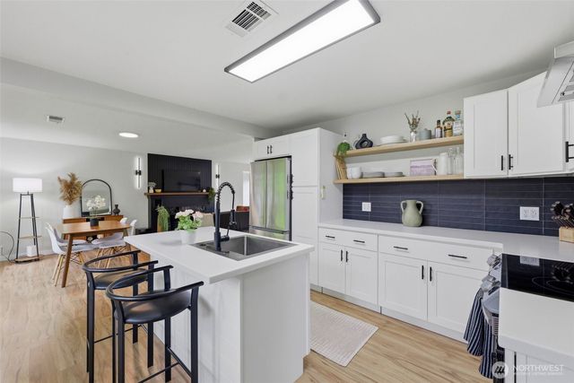 8905 Veterans Drive SW, Lakewood, WA 98498