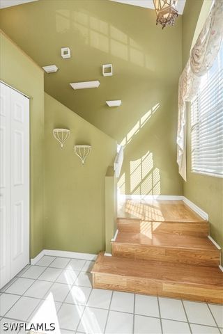 2526 Orchid Bay DR 202, Naples, FL 34109