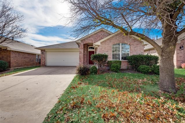 5909 Paloma Blanca Drive, Fort Worth, TX 76179