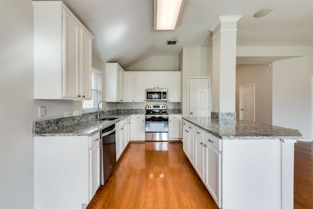 5909 Paloma Blanca Drive, Fort Worth, TX 76179