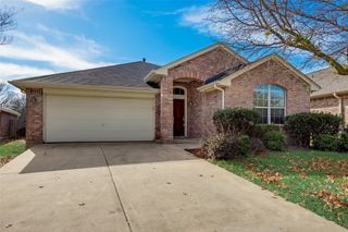 5909 Paloma Blanca Drive, Fort Worth, TX 76179