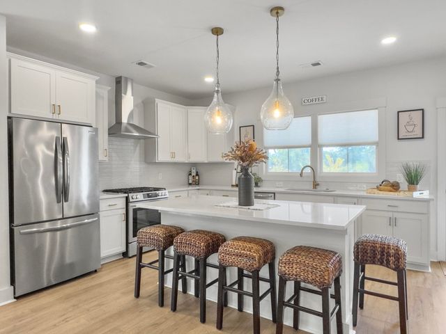 139 Sabal Court, Summerville, SC 29483