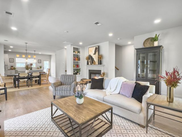 139 Sabal Court, Summerville, SC 29483