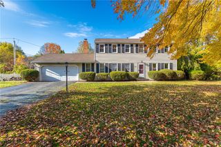 10 Buttonwood Circle, Perinton, NY 14450