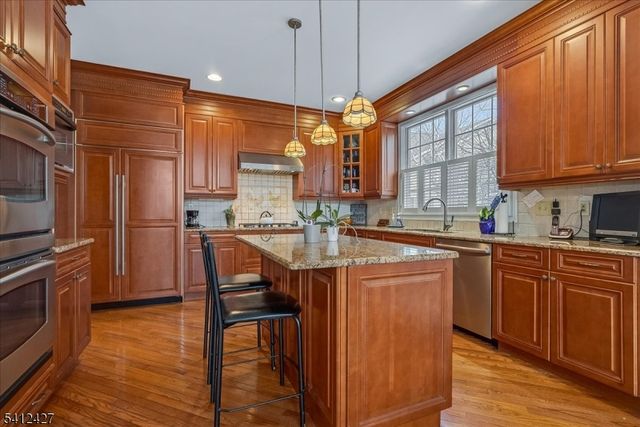 71 Schindler Way, Fairfield Twp., NJ 07004