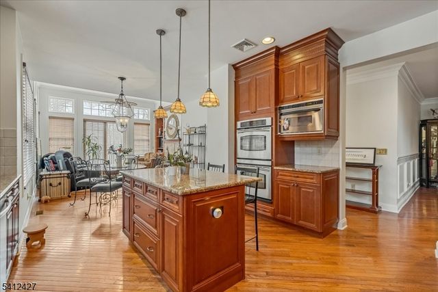 71 Schindler Way, Fairfield Twp., NJ 07004