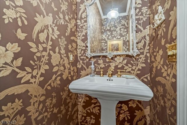 71 Schindler Way, Fairfield Twp., NJ 07004