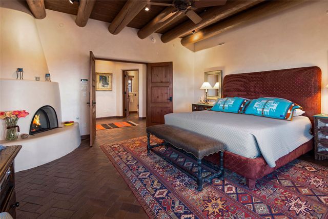 95 Lodge Trail, Santa Fe, NM 87506