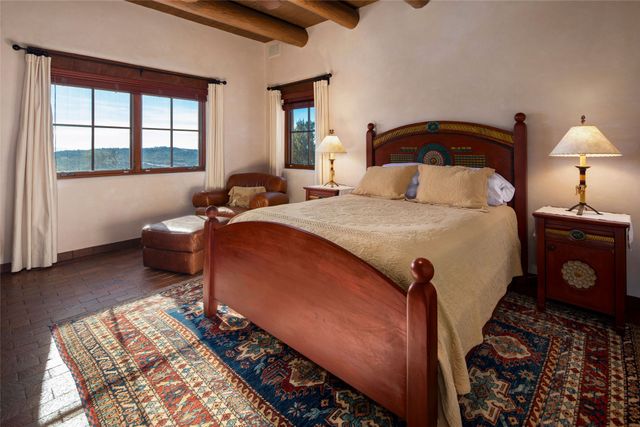 95 Lodge Trail, Santa Fe, NM 87506