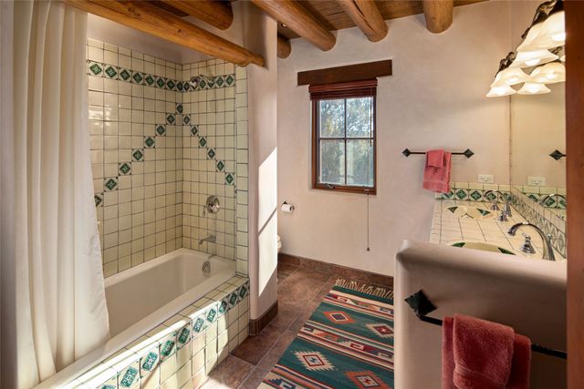 95 Lodge Trail, Santa Fe, NM 87506