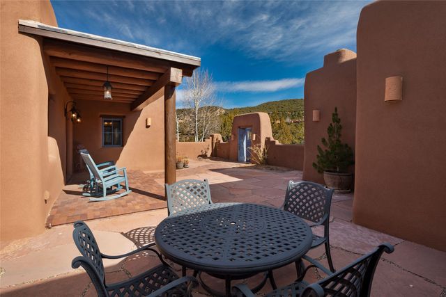 95 Lodge Trail, Santa Fe, NM 87506