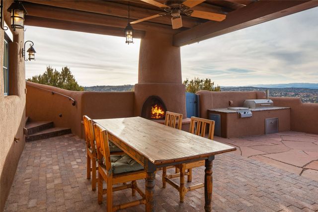 95 Lodge Trail, Santa Fe, NM 87506