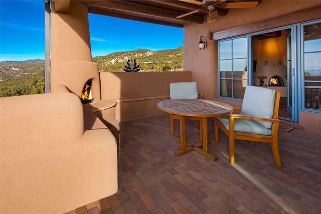 95 Lodge Trail, Santa Fe, NM 87506