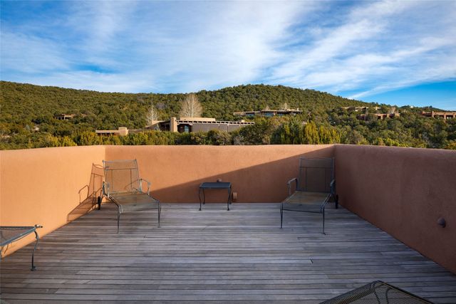 95 Lodge Trail, Santa Fe, NM 87506