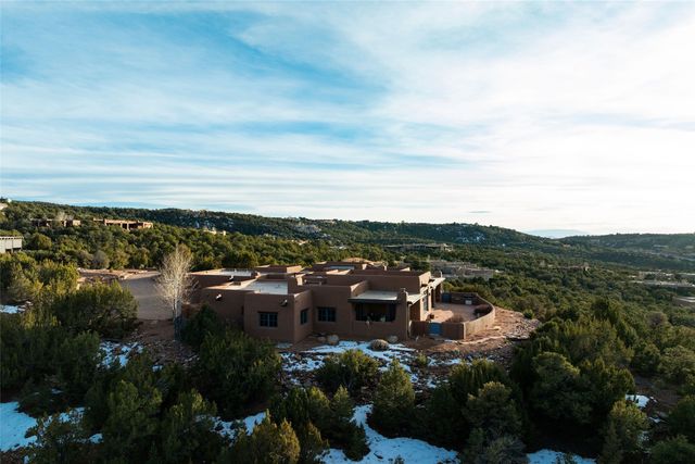 95 Lodge Trail, Santa Fe, NM 87506